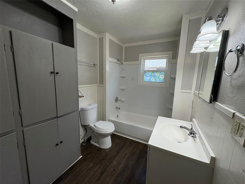 Laynes Add - Residential Lease