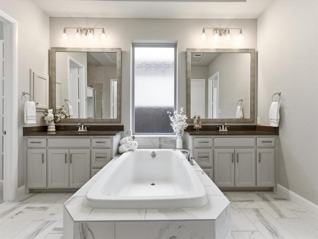 Castle Hills - Ph - Residential