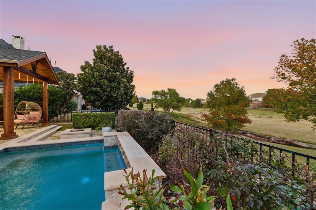 5594 Beacon Hill Drive