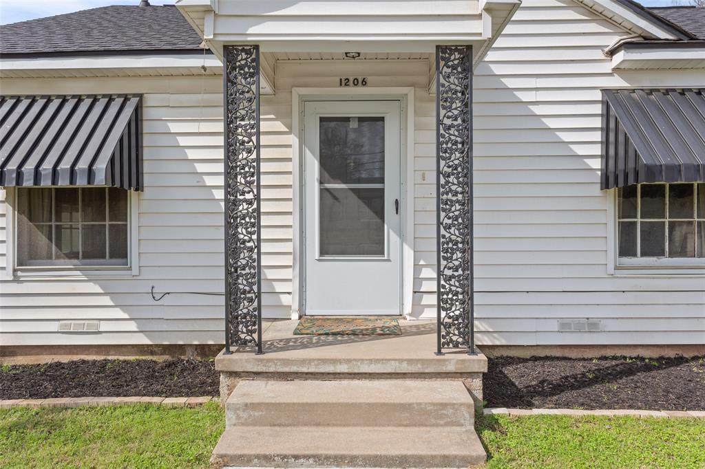 1206 Ashleman Street