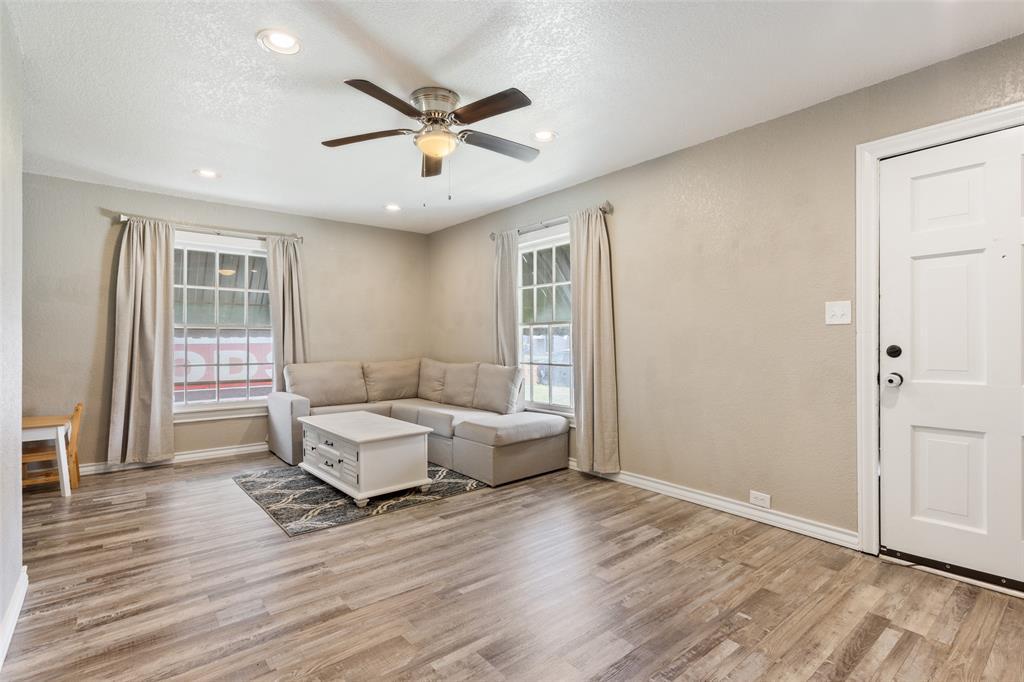 La Vega Park Ac Annex - Residential