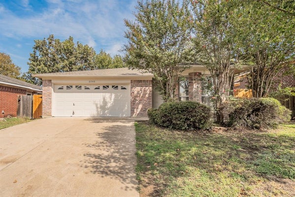 3745 CHADDYBROOK LN, FORT WORTH, TX 76137 - Image 44cfc234f3411c2e8a5d2cd7e8026f61/816550390
