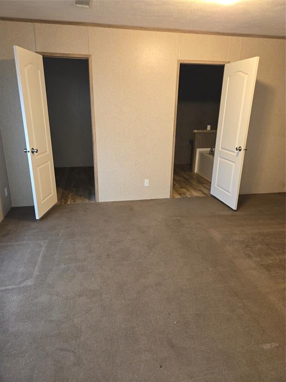 Photo of 1119 breezy oaks Drive #1121-b, Mansfield, TX 76063 (MLS # 21306918)