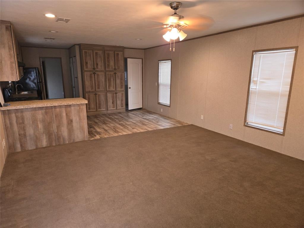Photo of 1119 breezy oaks Drive #1121-b, Mansfield, TX 76063 (MLS # 21306918)