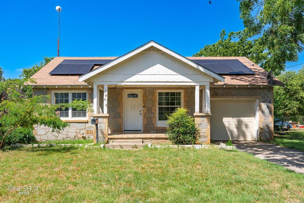 View Brownwood, TX 76801 house