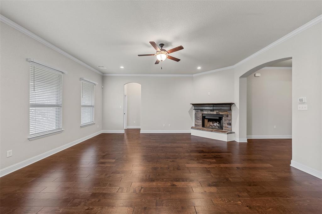 1093 Hesselridge Drive