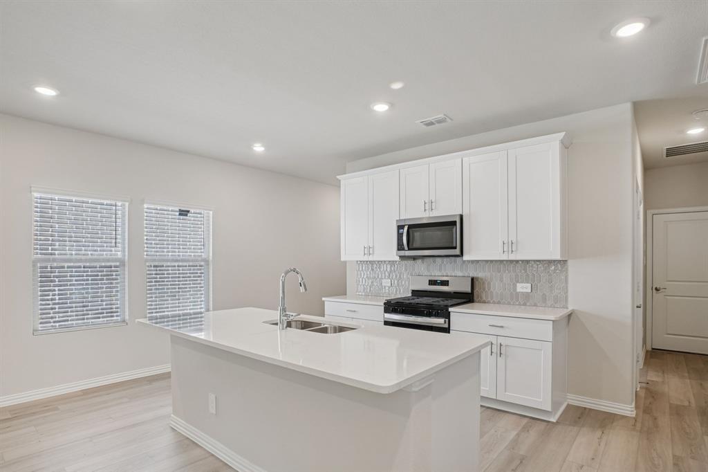 516 Clover Creek Drive