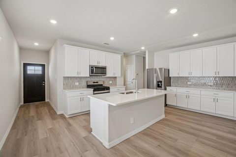 516 Clover Creek Drive Princeton TX 75071