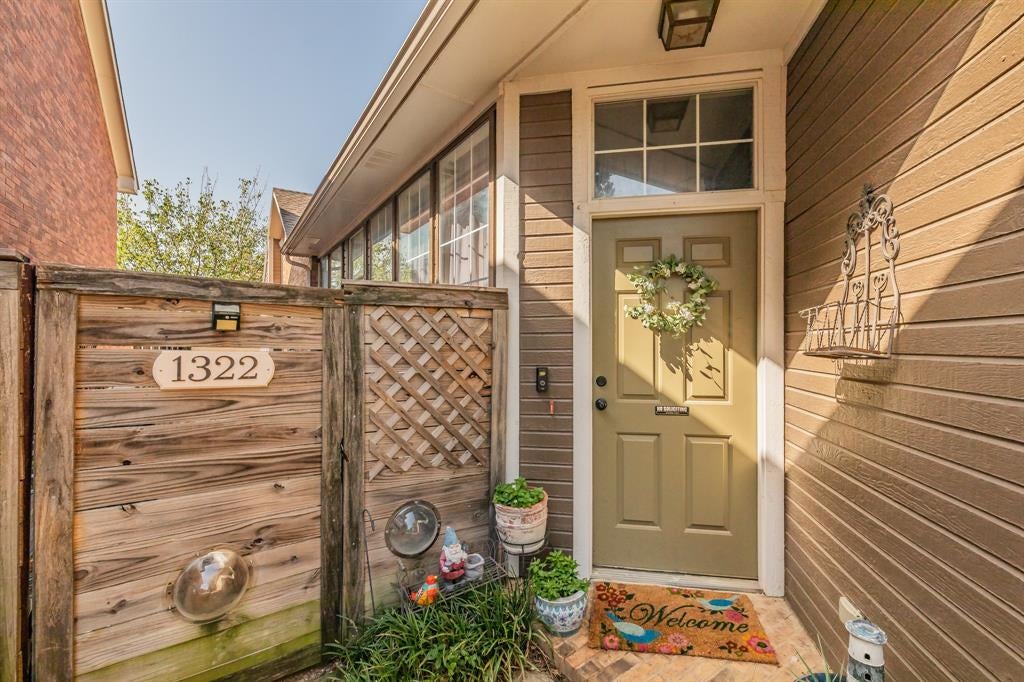 1322 Overlook Drive