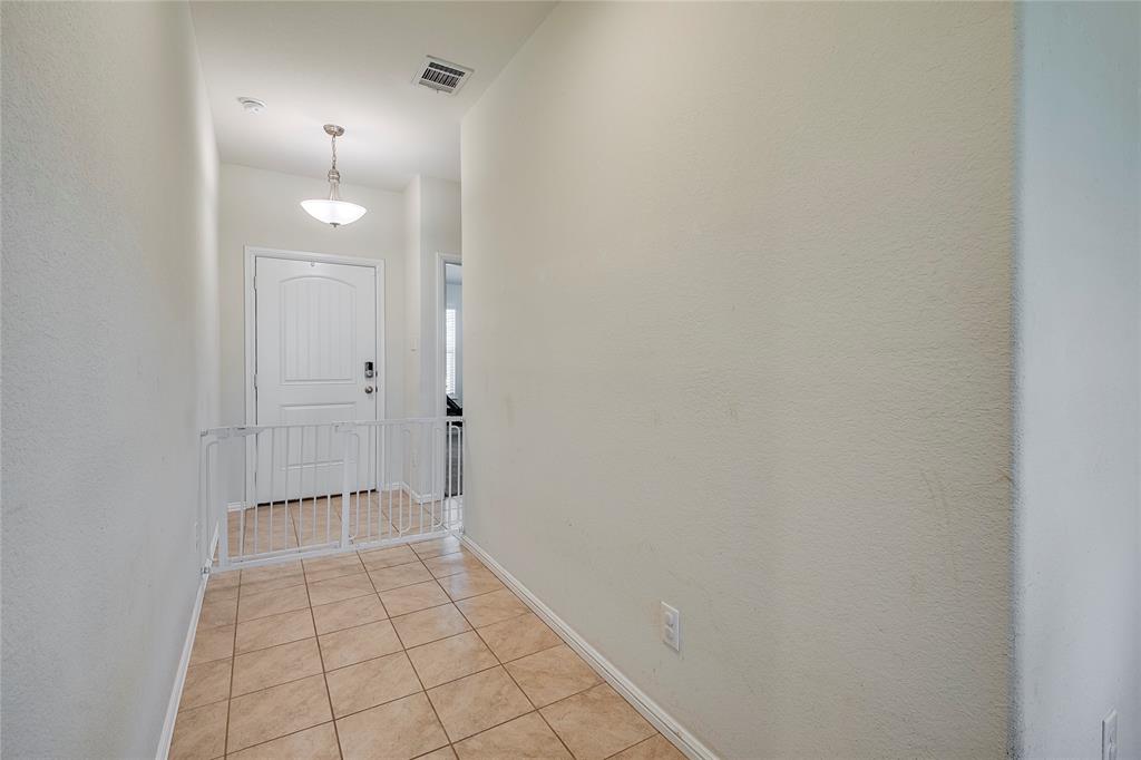 Crowley, Texas 76036, United States, 3 Bedrooms Bedrooms, ,2 BathroomsBathrooms,Residential,Active,204323