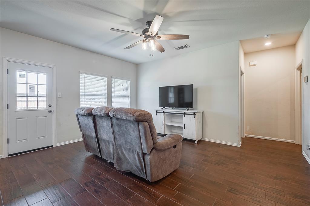 Crowley, Texas 76036, United States, 3 Bedrooms Bedrooms, ,2 BathroomsBathrooms,Residential,Active,204323