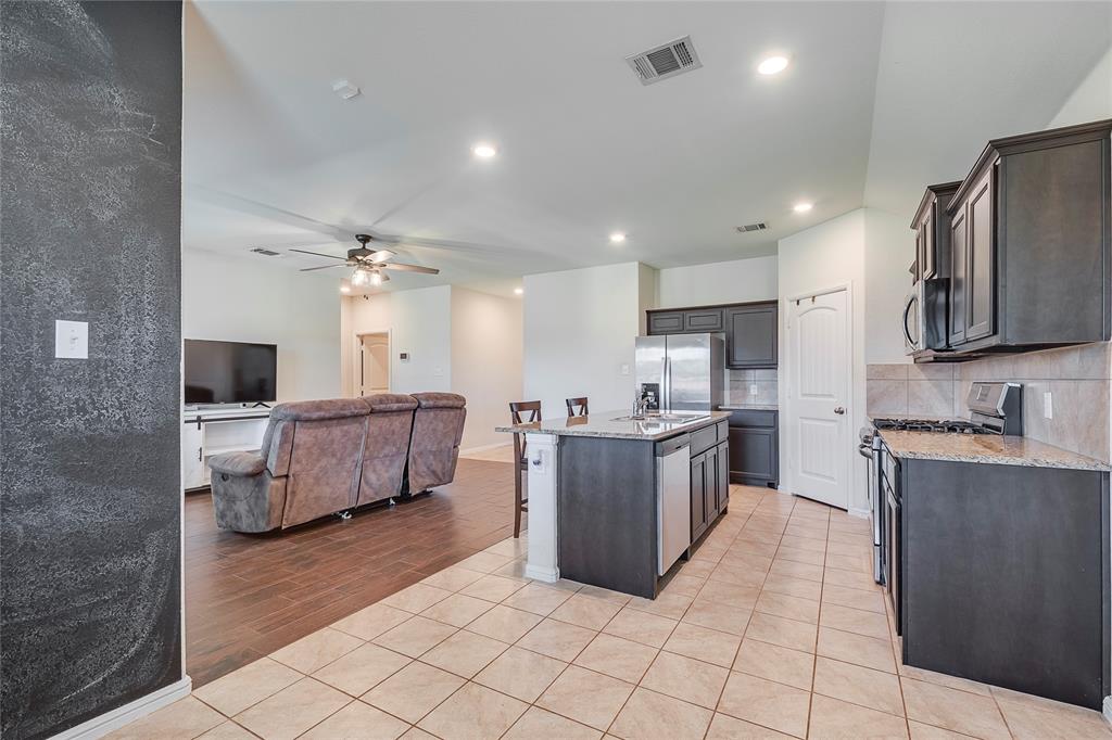 Crowley, Texas 76036, United States, 3 Bedrooms Bedrooms, ,2 BathroomsBathrooms,Residential,Active,204323