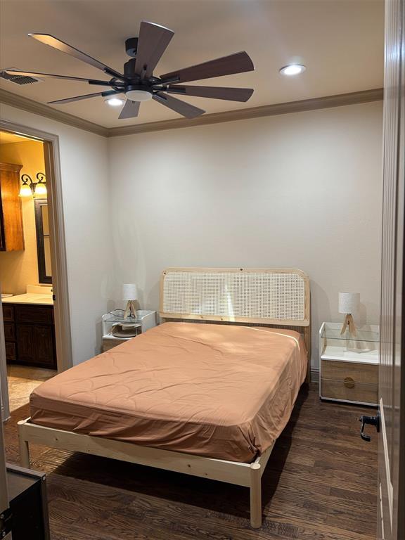 Flora Street Twnhms 02 - Residential Lease