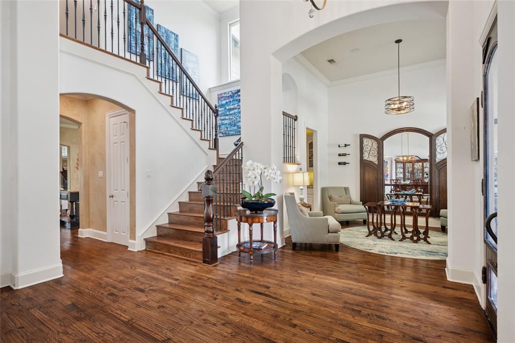 5179 Shoreline Drive