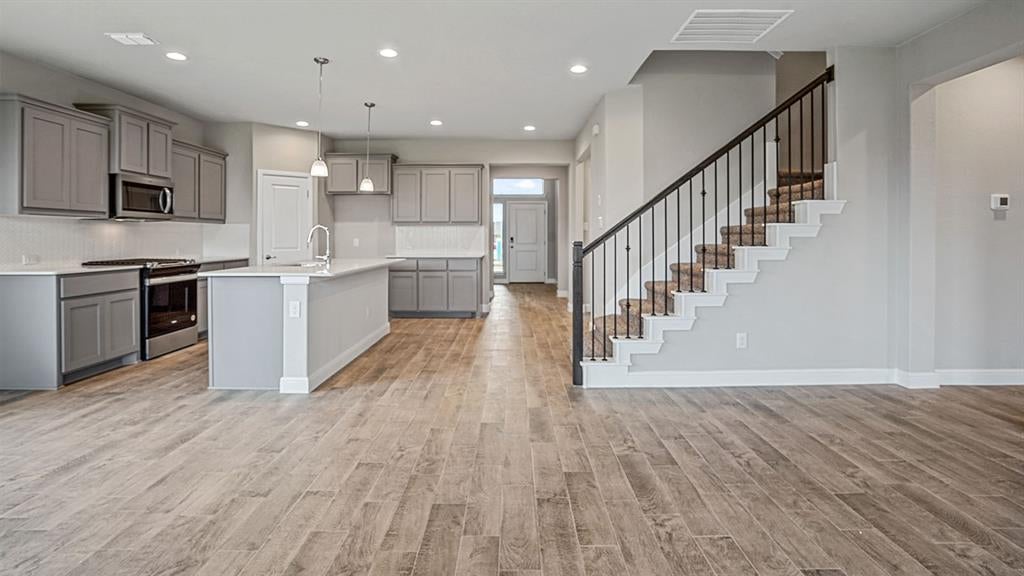 127 YUCCA Lane