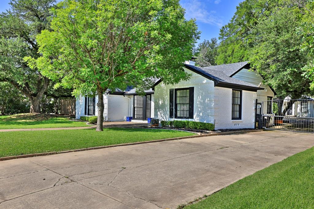 101 Lindenwood Drive