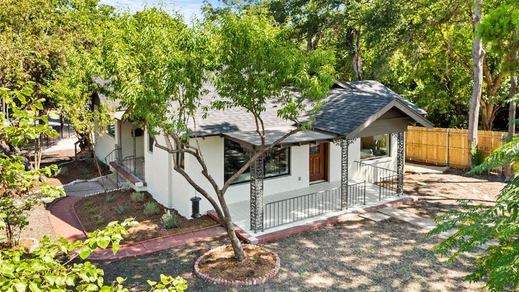 624 N Vernon Avenue