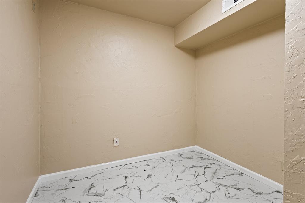 Woodhaven Condo - Residential Lease