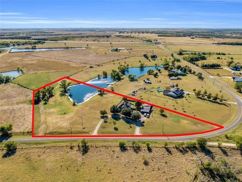 Photo of 4450 Fm 67, Grandview, TX 76050 (MLS # 21247197)