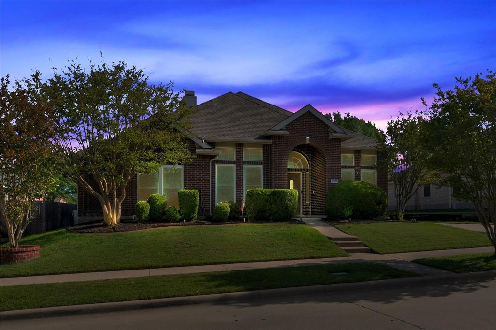 2700 Rochelle Drive