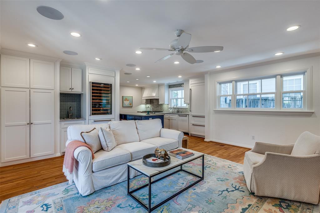 Country Club Estates - Residential