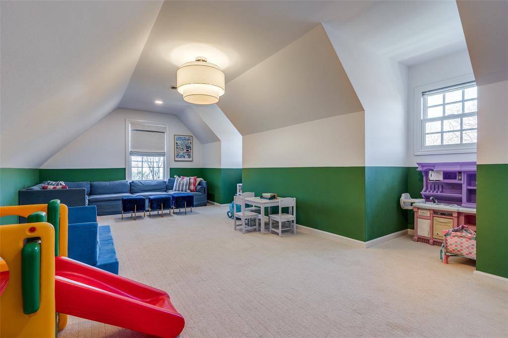 Country Club Estates - Residential