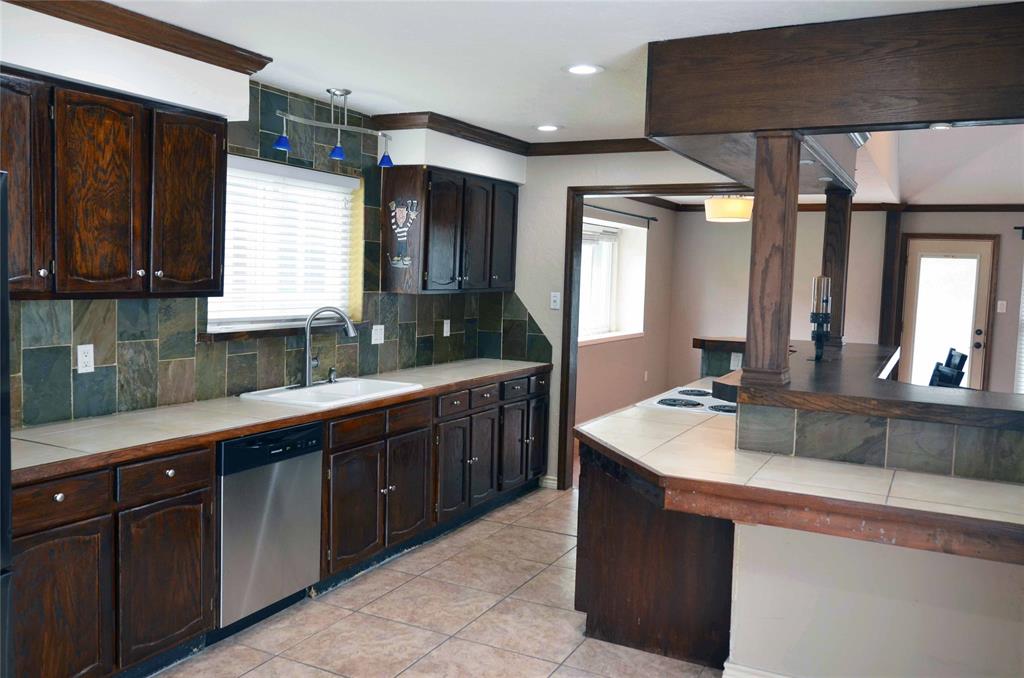 2406 Redbrook Court