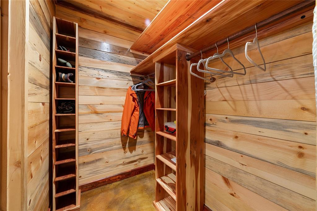 BROWN CO SCHOOL LAND - Residential