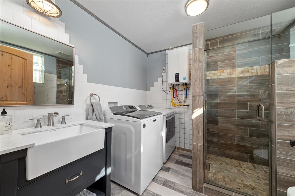 BROWN CO SCHOOL LAND - Residential