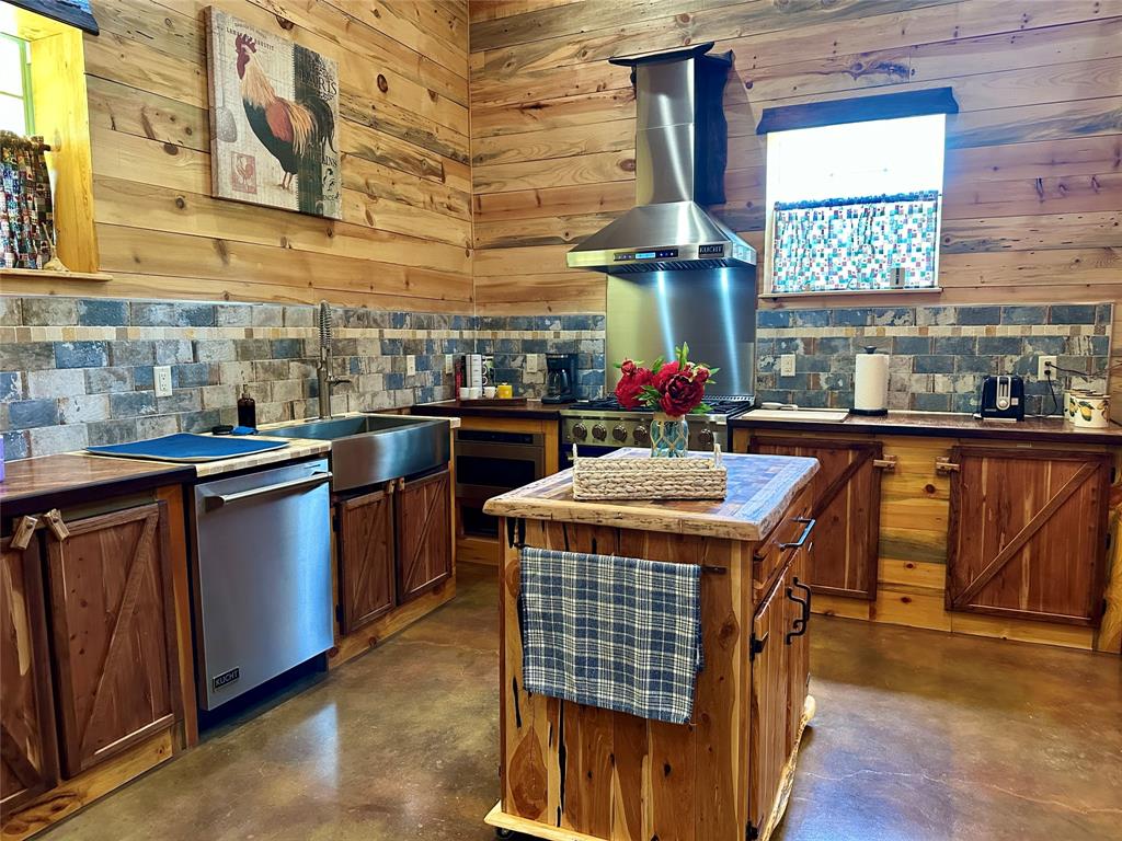 BROWN CO SCHOOL LAND - Residential