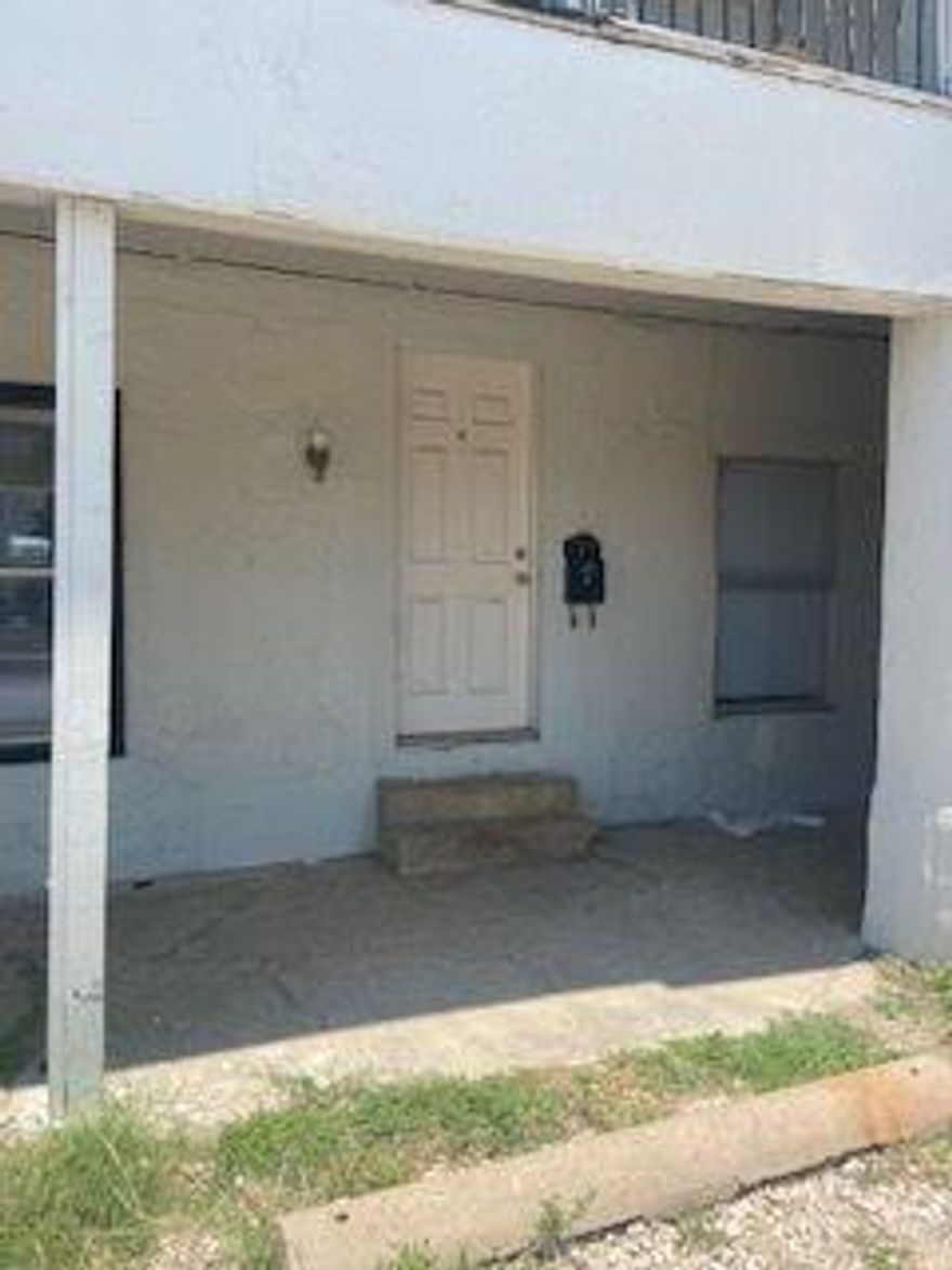 Townhouse set up with living, kitchen and bathroom downstairs. All 3 bedrooms upstairs. 
All pets must be approved 
Requires enrollment in resident benefit package. Resident Liability insurance is required