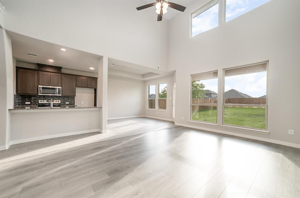 COURTS OF BONNIE BRAE - Residential