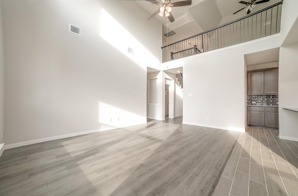 COURTS OF BONNIE BRAE - Residential