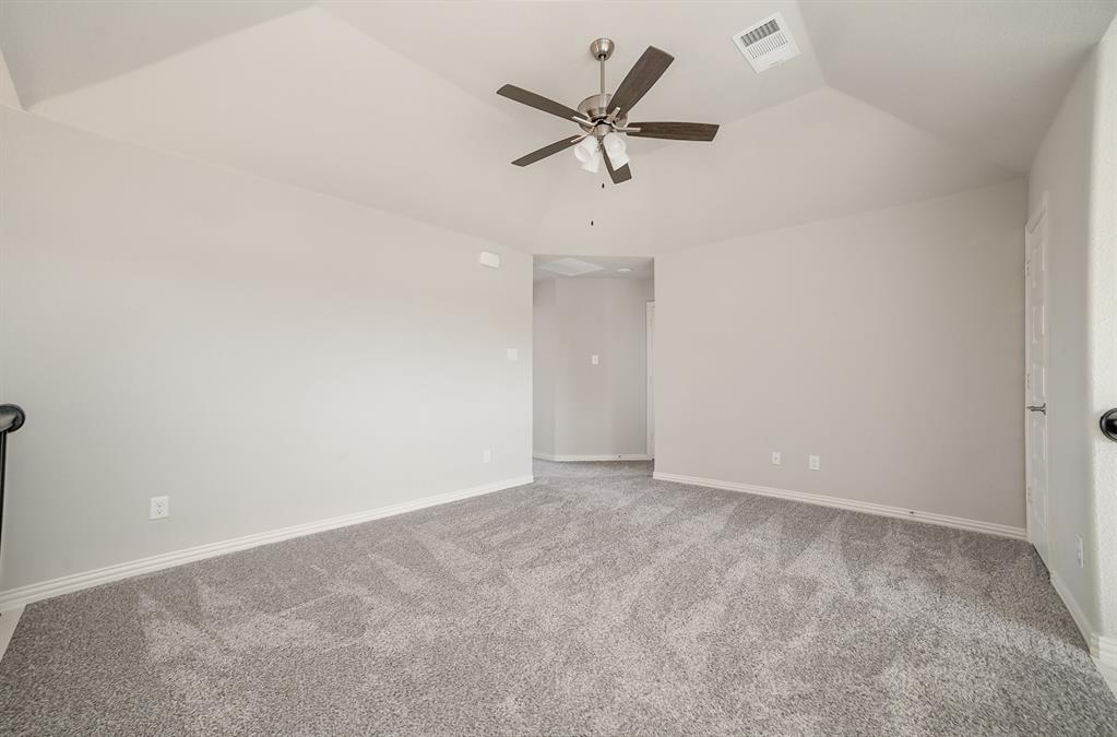 COURTS OF BONNIE BRAE - Residential