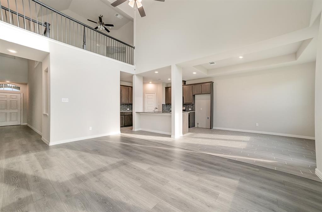 COURTS OF BONNIE BRAE - Residential