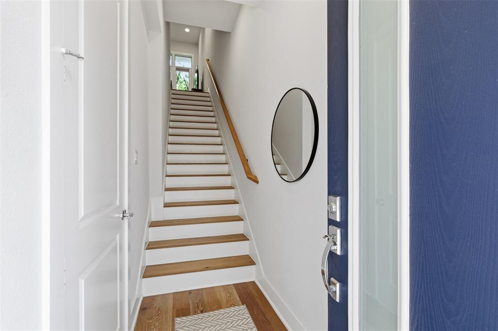 381 E Greenbriar Lane 1002