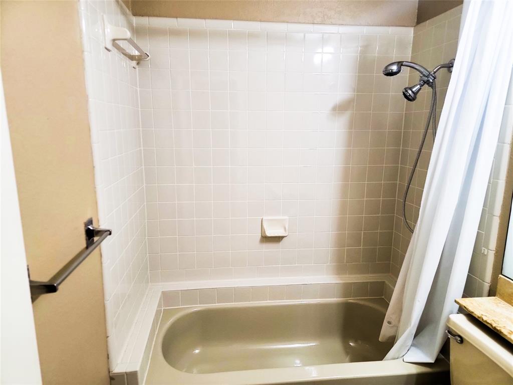 Cloisters Condo The - Residential