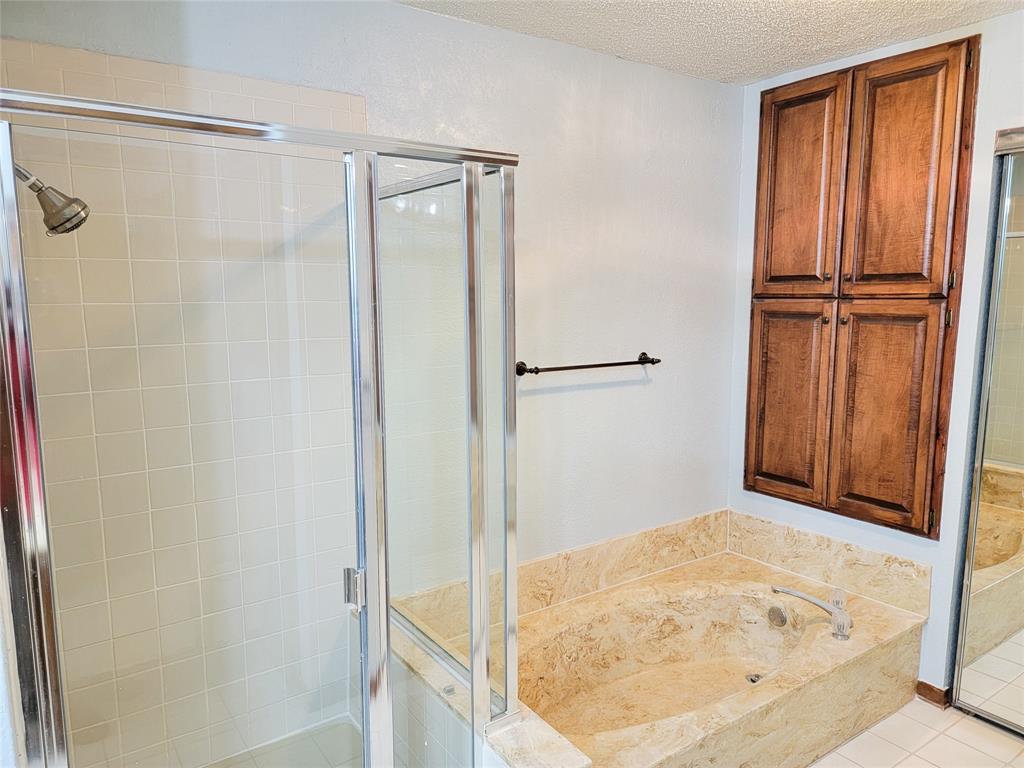 Cloisters Condo The - Residential