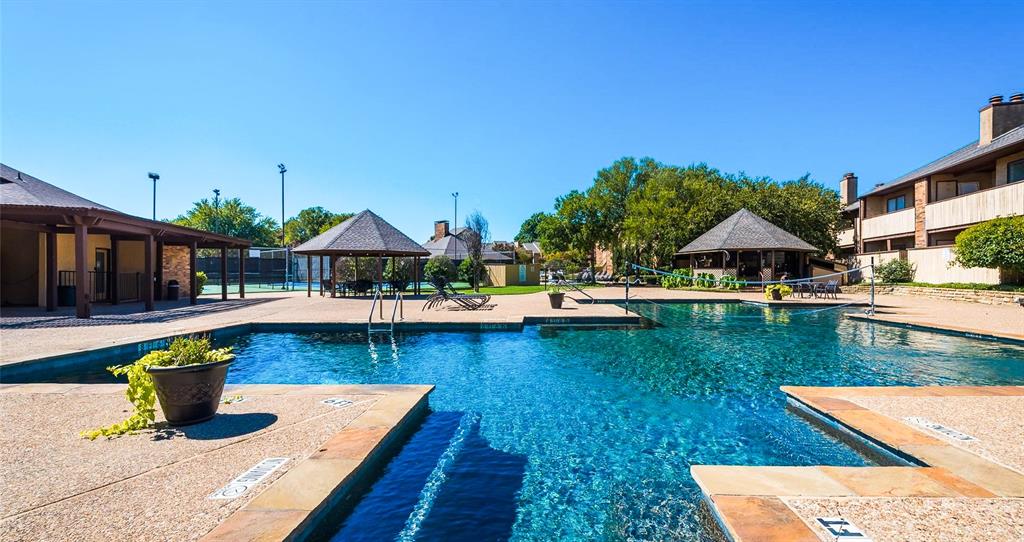 Cloisters Condo The - Residential