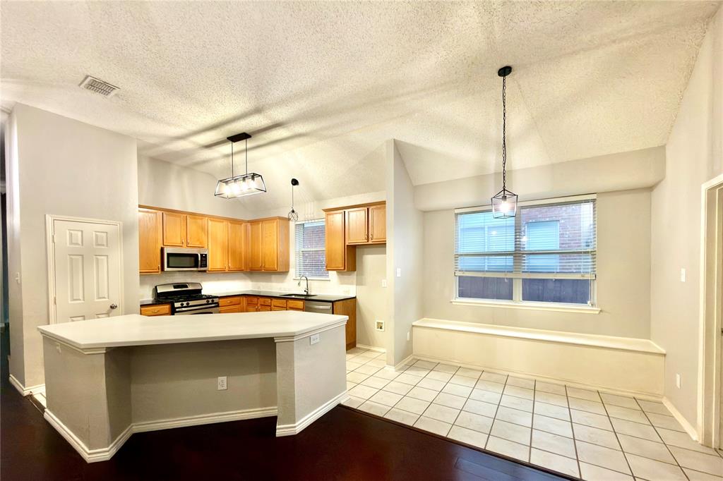 2049 Camelot Drive