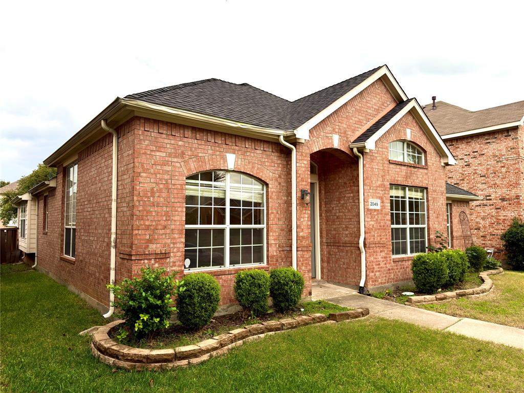 2049 Camelot Drive