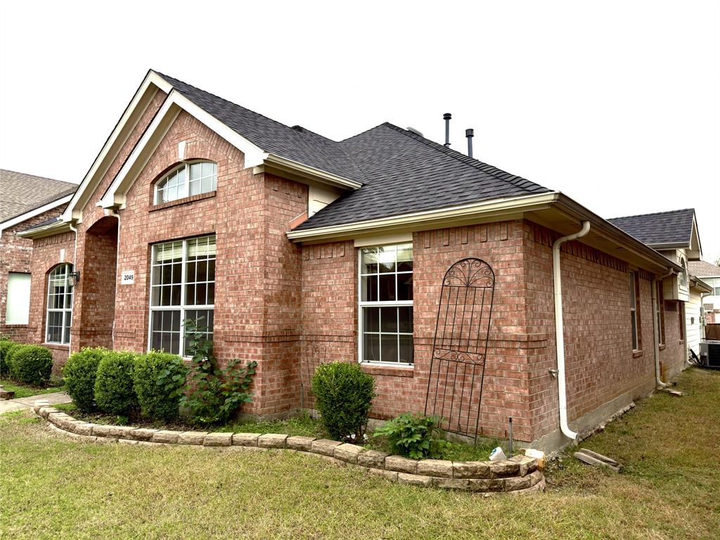 2049 Camelot Drive