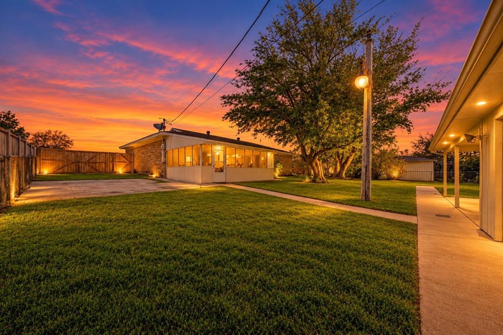 6115 Overlake Drive