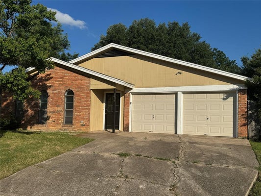 1029 FOX RIVER LN, FORT WORTH, TX 76120 - Image 4518e5d73abf85c9cf6cacfeaa437933/1877387724
