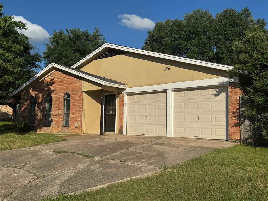 1029 Fox River Lane