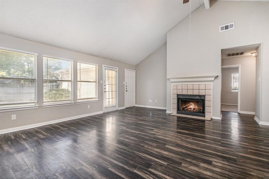 1420 Country Lane
