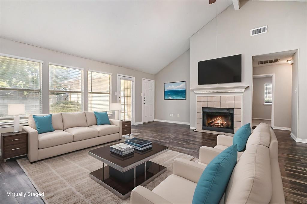 1420 Country Lane