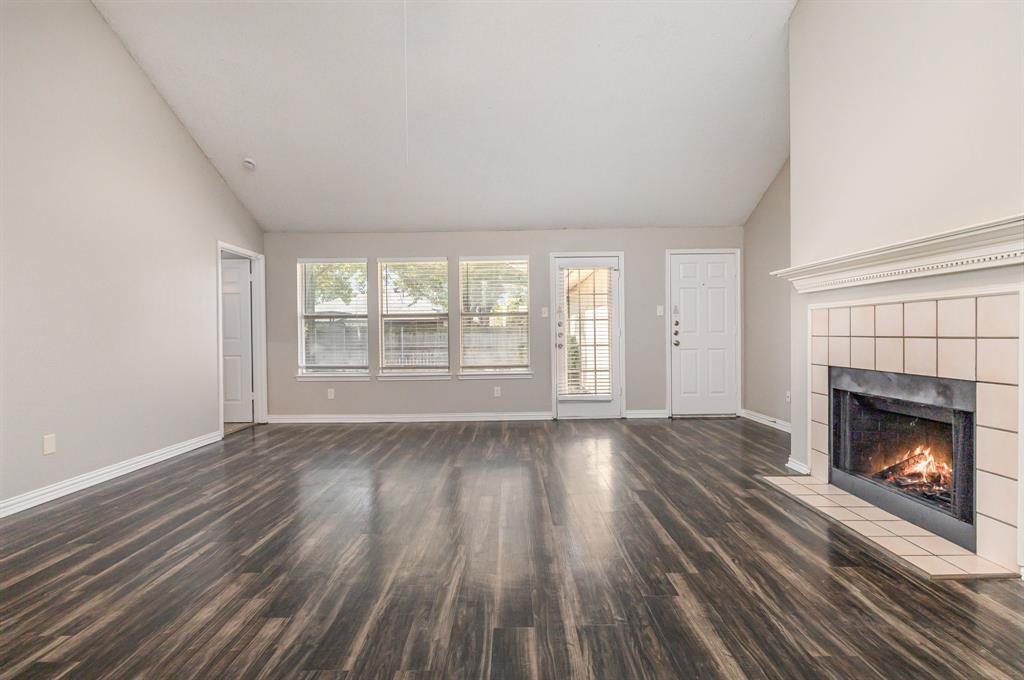 1420 Country Lane