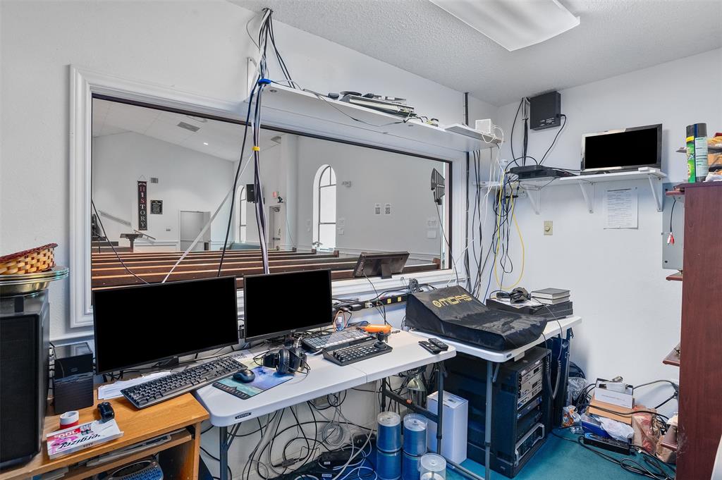 unknown - Commercial Sale