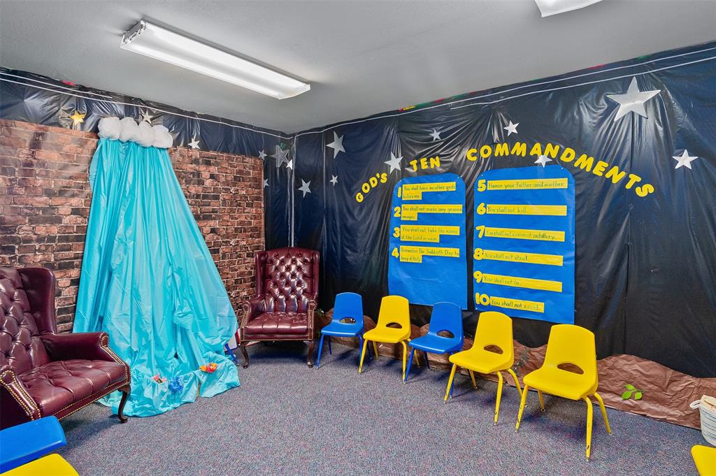 unknown - Commercial Sale